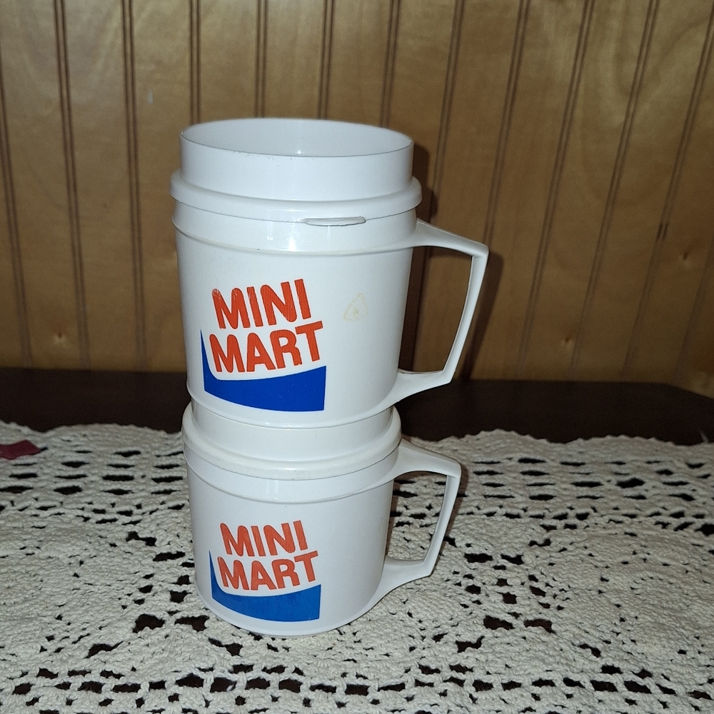 Aladdin Mini Mart Mugs with Lids, 12 ounces, 1980s - Picture 6 of 11